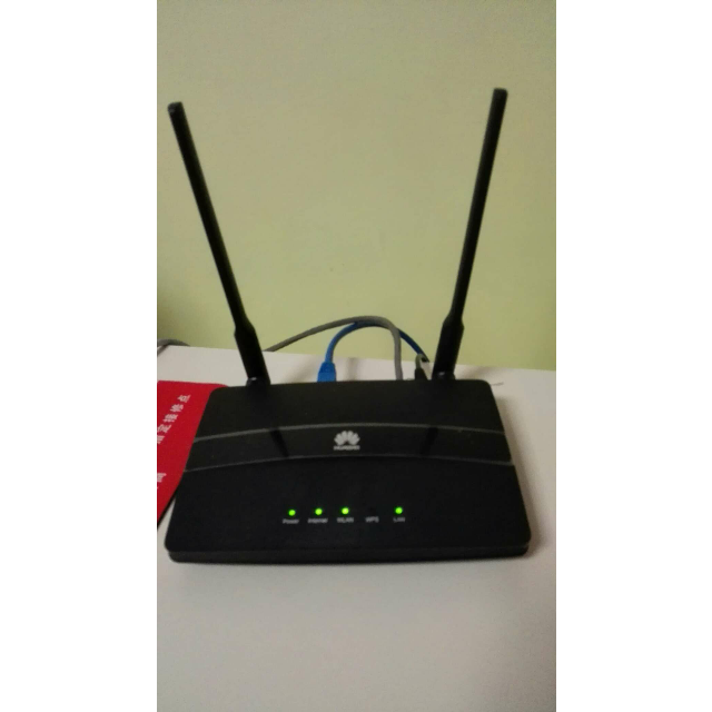 现货 华为ws318 无线路由器wifi穿墙王光纤 高速智能家用300m