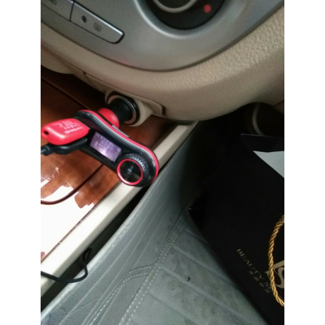 纽曼c57车载mp3蓝牙播放器点烟器汽车音乐车用u盘usb充电免提电话