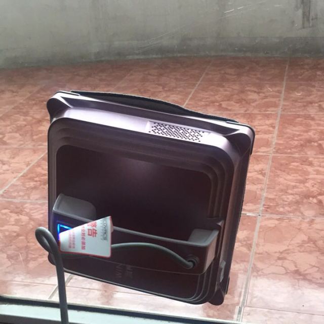 科沃斯(ecovacs)窗宝w830全自动智能家用擦窗擦玻璃清洁机器人