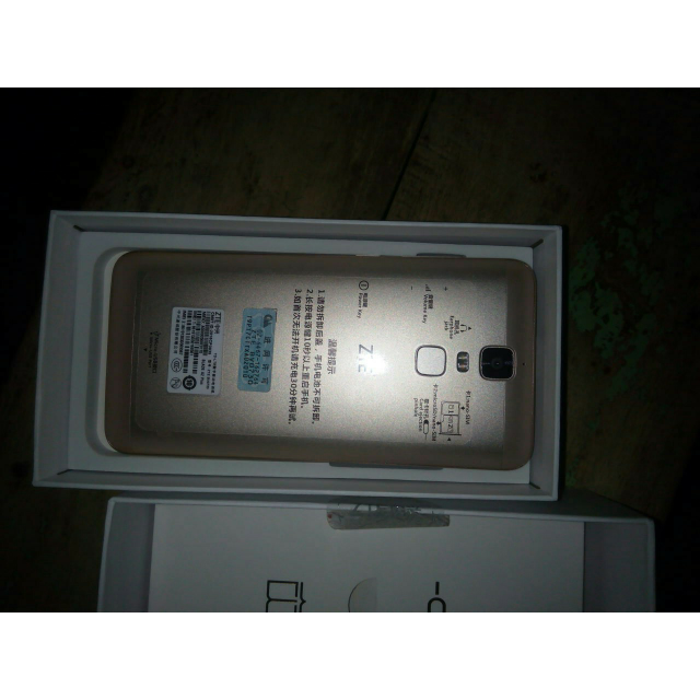 中兴(zte) blade a2 plus(bv0730)流光金 全网通4g 双卡双待 指纹识别