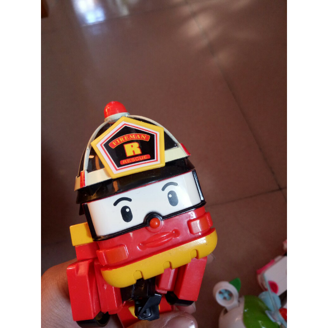 新款升级大号韩国变形警车珀利机器人波利变型警察儿童玩具红色罗伊