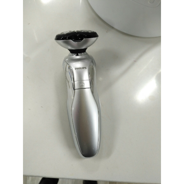 philips/飞利浦 电动剃须刀 s560 全身水洗 带修剪器
