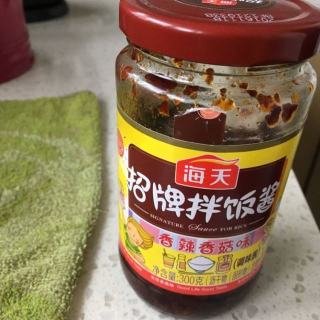 海天香菇酱招牌拌饭酱香辣香菇味300g