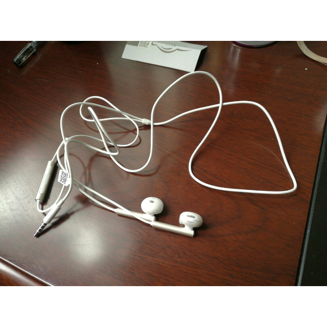 华为huaweiam116半入耳式三键线控带麦金属版白色有线耳机