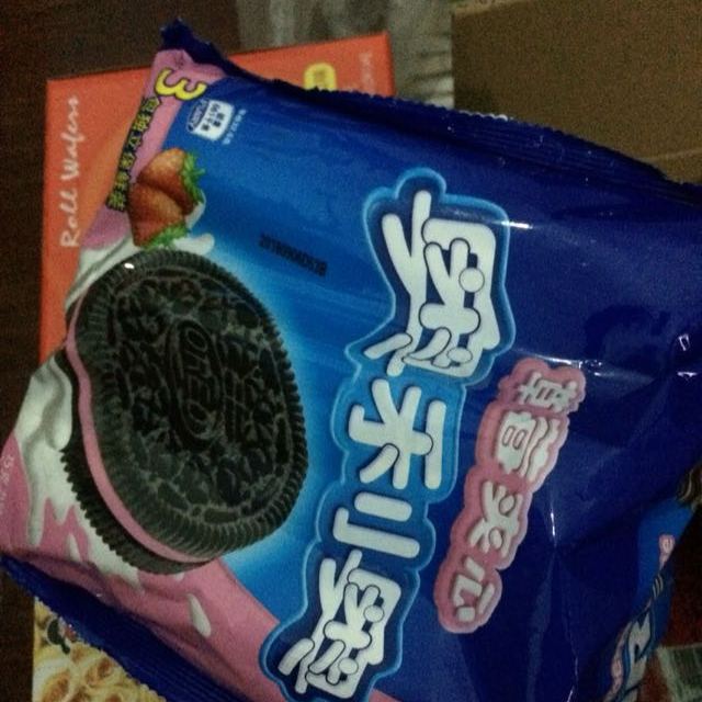 奥利奥夹心饼干草莓味390g袋
