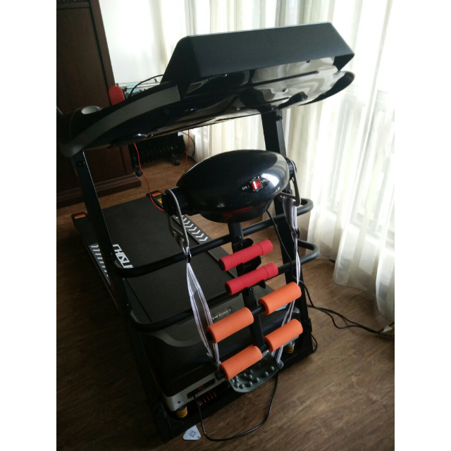 启迈斯r8跑步机家用多功能静音家用特价高清wifi彩屏电动坡度正品全国