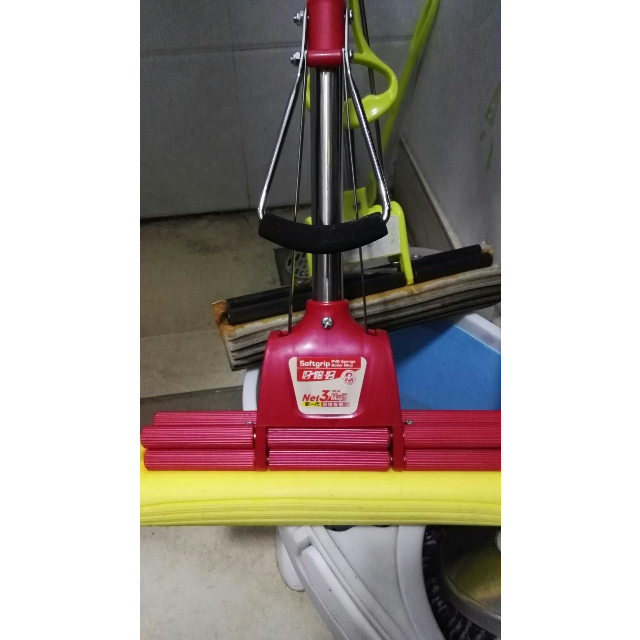 好媳妇 胶棉拖把 吸水海绵 27cm拖把头 滚轮免手洗好神拖 红色 送2个