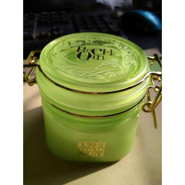 187*****302017-01-22 包装精美,看起来放心,打开后,面膜质感非常水