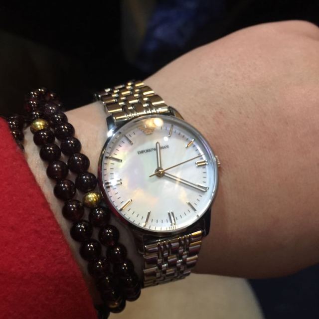 阿玛尼(armani)贝壳圆盘女士手表简洁银色钢带女表ar1602