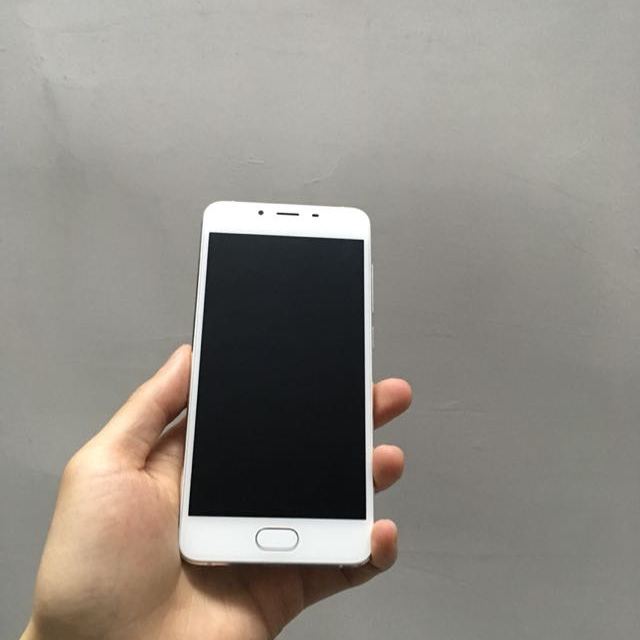 > 魅族 魅蓝u10银色 全网通公开版 16g 移动联通电信4g手机 双卡双待