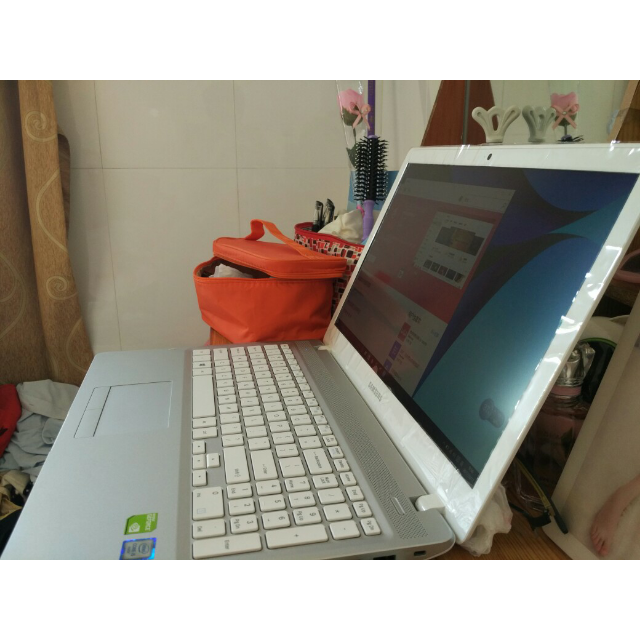 三星(samsung)500r5l-z04 15.6英寸笔记本i5-6200u 8g 256g ssd 2g独