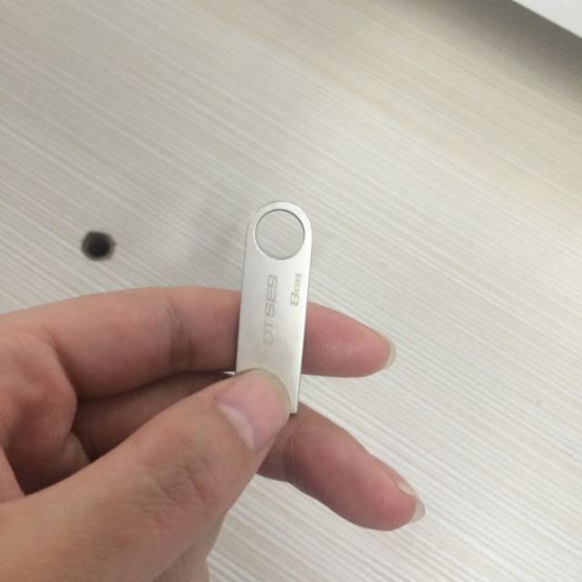 > 金士顿(kingston)dtse9 8gb u盘(银灰)商品评价 > 质量不错,小巧