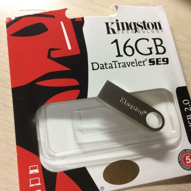 金士顿(kingston)dtse9h 16gb u盘 银色亮薄
