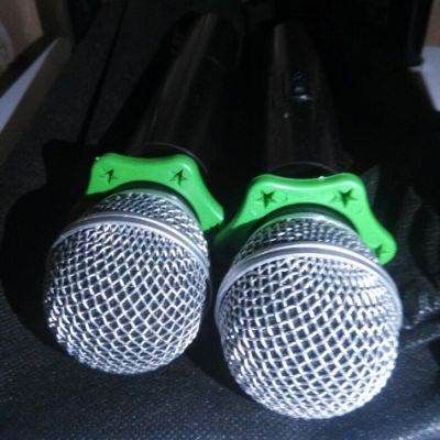 shinco/新科 s2300 无线话筒 麦克风一拖二家用卡拉ok电脑专业k歌