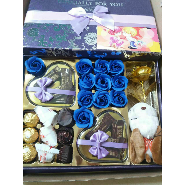 > 费列罗好时巧克力混合玫瑰礼盒七夕情人节表白礼物生日礼盒商品评价