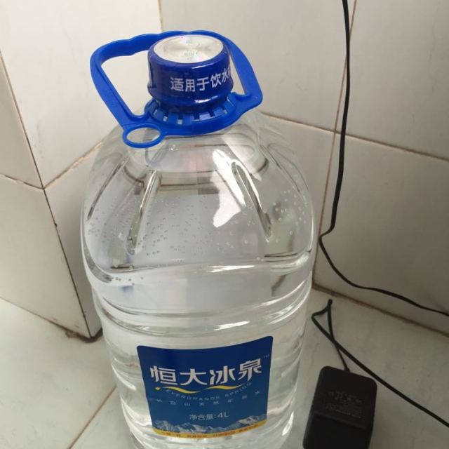 恒大冰泉4l4家庭會議桶裝水天然礦泉水