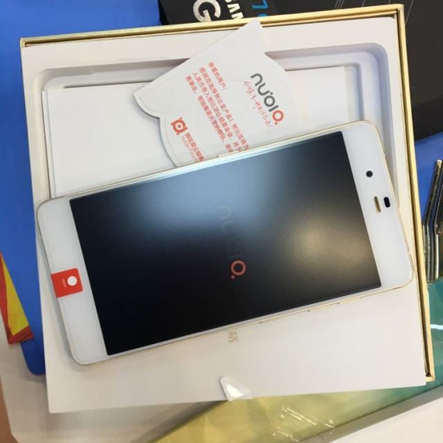 > 努比亚(nubia)my布拉格(nx513j) 全网通 前白后金 3 32g商品评价 >