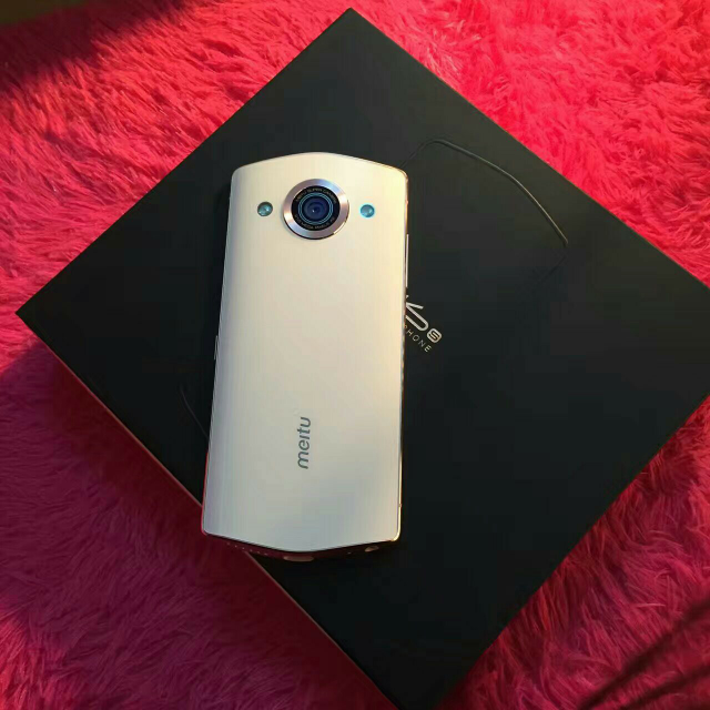 美图手机m6s(mp1512) 月光白 64g