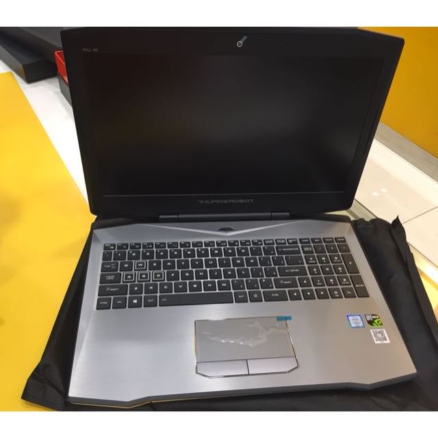 6英寸游戏本笔记本电脑 i7-6700hq 8g 1t gtx1060 6gb显存钢板外壳