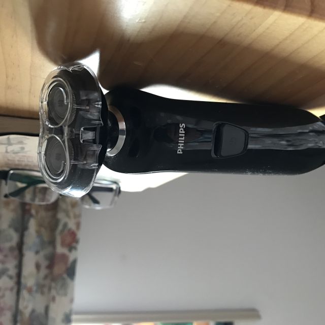 飞利浦(philips) 电动剃须刀充电式男士胡须刮胡刀rq312 双刀头全身