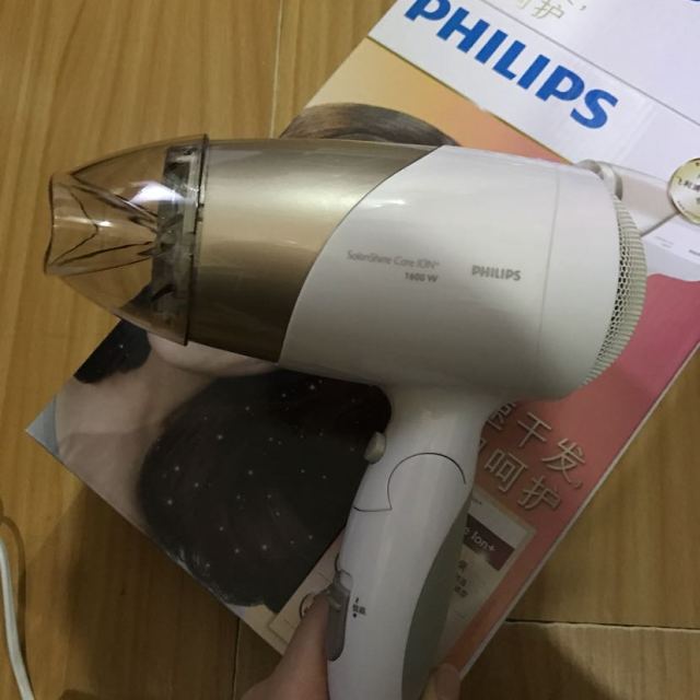 飞利浦(philips) 电吹风hp8203 经典高端大气家用大功率专业负离子冷