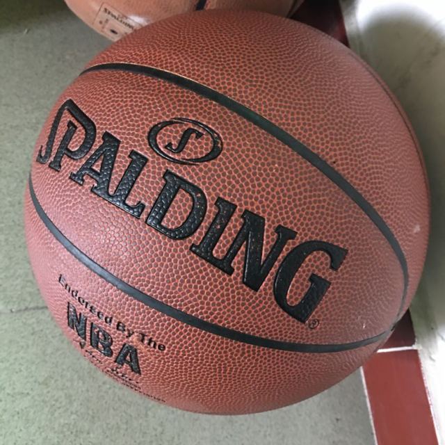 spalding斯伯丁正品7号标准球耐磨nba彩色运球人室内室外pu篮球74