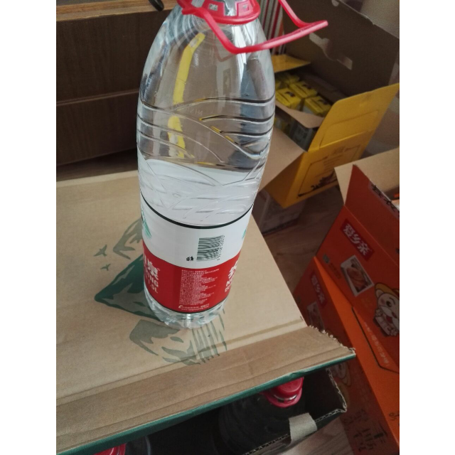 农夫山泉饮用天然水1.5l1*12瓶整箱