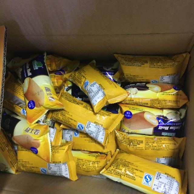 瑞士卷奶油味1kg小吃下午茶吃货办公室休闲商品评价 > 虽然蛋糕不够软