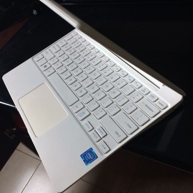 11.6英寸白色 n3050 4g 128g三星(samsung) 110s1k-k01 11.6英寸笔记