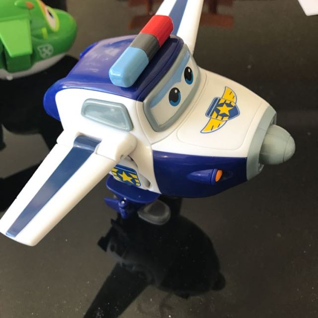 奥迪双钻auldey超级飞侠儿童玩具男孩益智变形机器人包警长710250