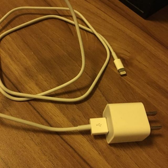 苹果原装充电器 适用于 iphone7/7p/6/6s/5s/6plus/se 原装充电头(5w)