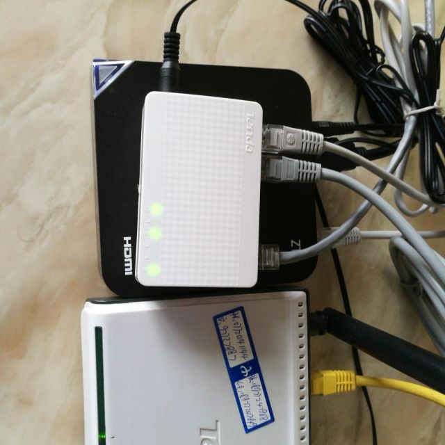 腾达s105 5口 百兆 网络交换机