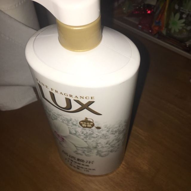 【苏宁易购超市】力士靓肤沐浴乳焕采1l(新老包装随机发货)(联合利华)