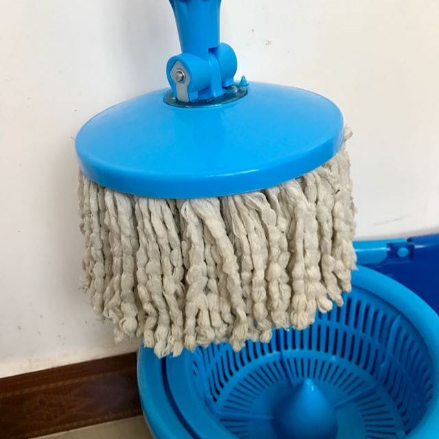 > 奕辰a4l 双驱动旋转拖把手压甩水甩干桶 好神拖 配2拖布 蓝色商品