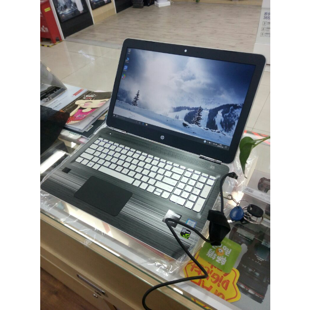 惠普hp光影精灵Ⅱ代pro156英寸游戏本电脑i77700hq8g128g1t2g独显银