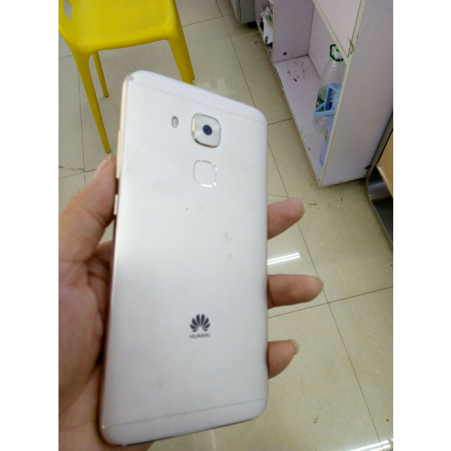 > 华为麦芒5(mla-al10)4gb 64gb 香槟金 全网通商品评价 > 手机很好