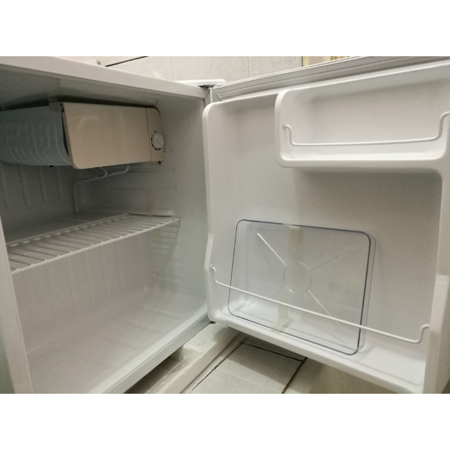 白雪冰箱bc-50hb 50升单门冰箱 小巧机身 使用便捷 小冰箱 家用电冰箱