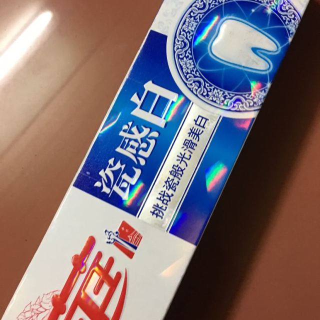 【苏宁易购超市】中华瓷感白冬青薄荷味牙膏180g(联合利华)
