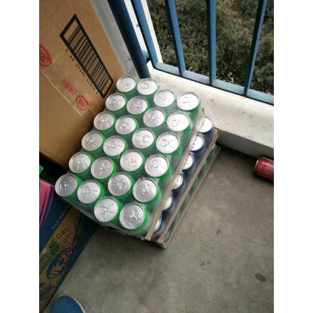 > 七喜冰爽柠檬汽水330ml*24(整箱)商品评价 > 物美价廉,快递小哥给.
