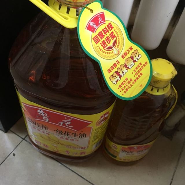 魯花5s壓榨一級花生油5l贈900ml花生油