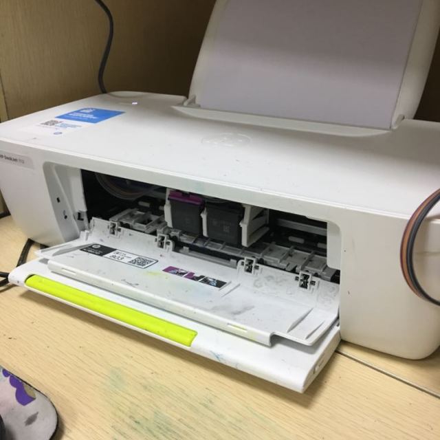 惠普hpdeskjet1112彩色喷墨打印机家用学生照片小型迷你连供a4文档