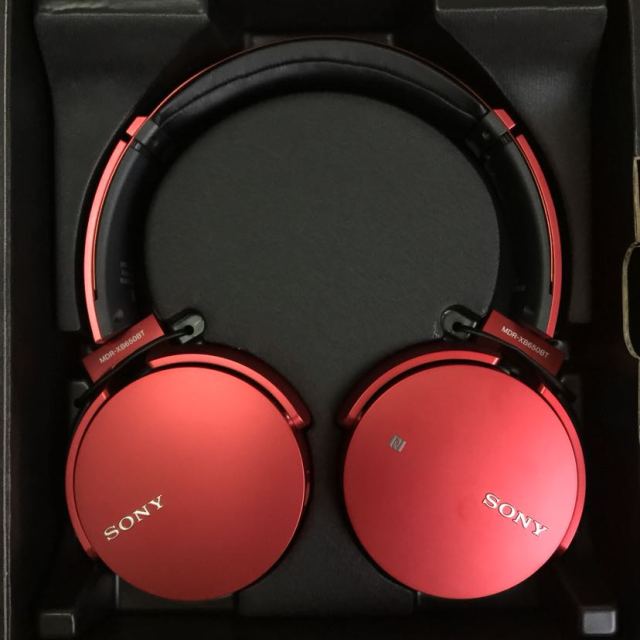 索尼(sony)重低音无线立体声耳机mdr-xb650bt(红色) 头戴式旋转轴设计