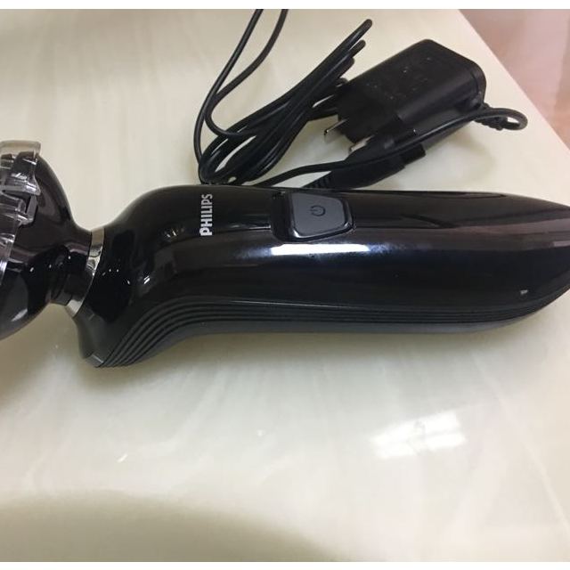 飞利浦(philips)充电式双刀头电动剃须刀rq312 全身水洗男士胡须刀