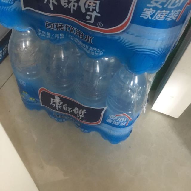 > 康師傅 包裝飲用水550ml*12瓶 整包 飲用水商品評價 > 買了幾箱水