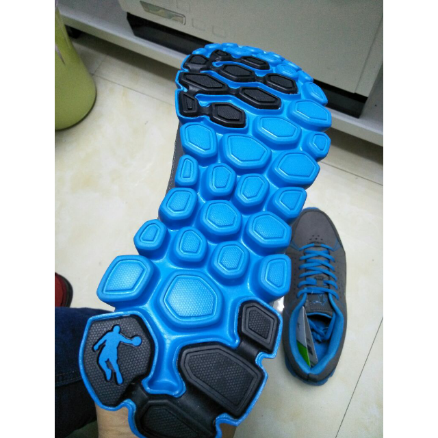 乔丹新款时尚运动鞋男款防滑减震耐磨橡胶底篮球鞋 xm4540102