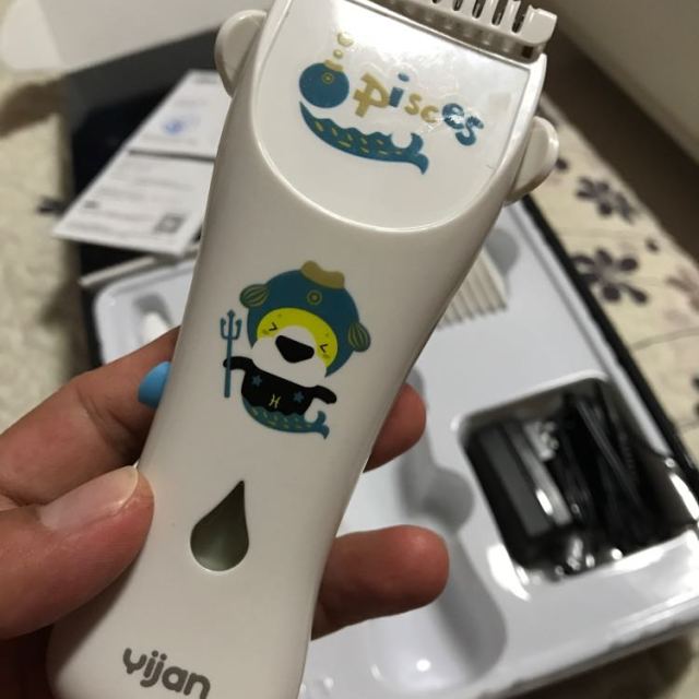 > 易简防水婴儿理发器hk668双鱼座商品评价 > 简单,易操作,性价比.