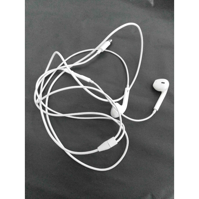 apple/苹果 采用 lightning 接头的 earpods iphone7/7plus 耳机