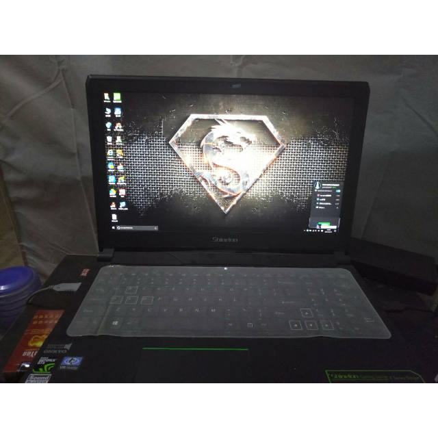 炫龙x6毒刺 i7四核gtx965m独显游戏本/魔幻绿背光键盘/15.