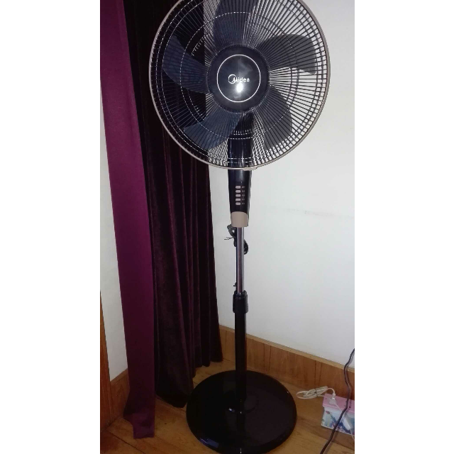 美的(midea) 电风扇 fs40-13gr 遥控落地扇 五风叶低音