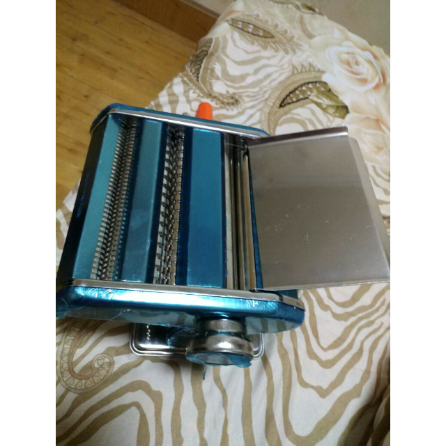 九阳(joyoung)jyn-ym1 不锈钢手动压面机 多功能家用面条机 双刀面条